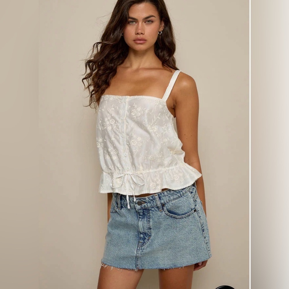 Motel Zaraku Top in Fresia Broderie Ivory